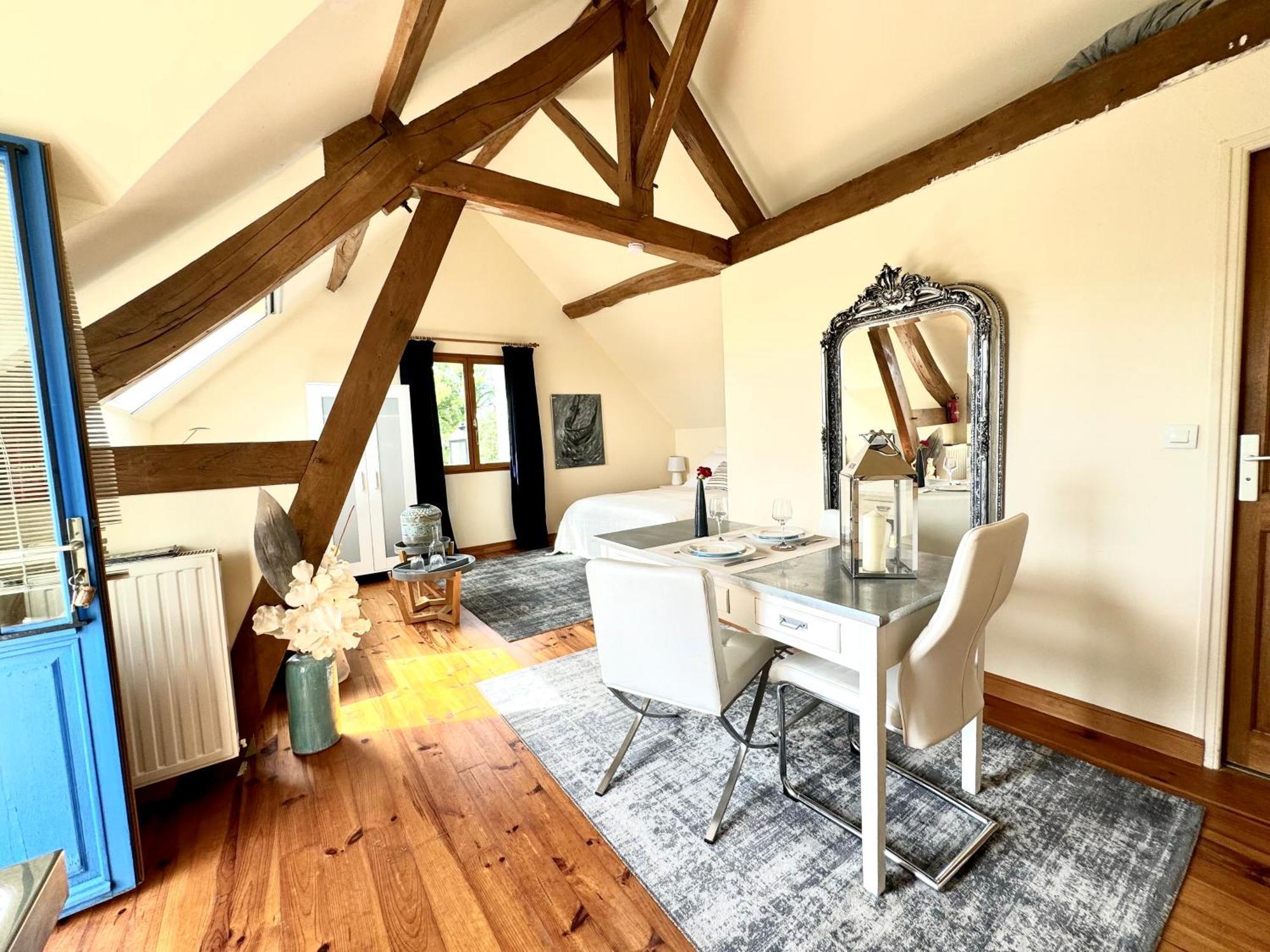 Le Moulin D Olivet Bed & Breakfast Orbigny Екстериор снимка