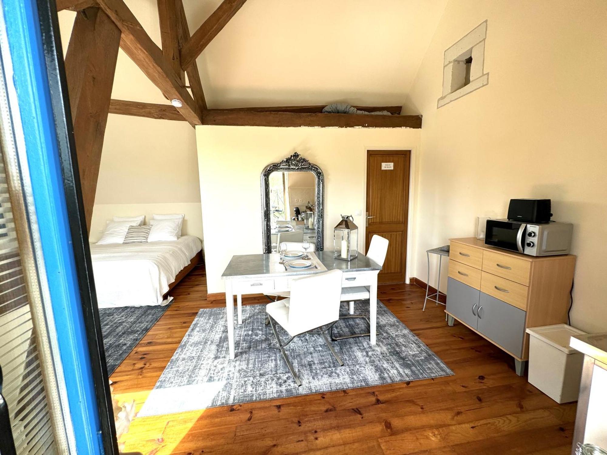 Le Moulin D Olivet Bed & Breakfast Orbigny Екстериор снимка