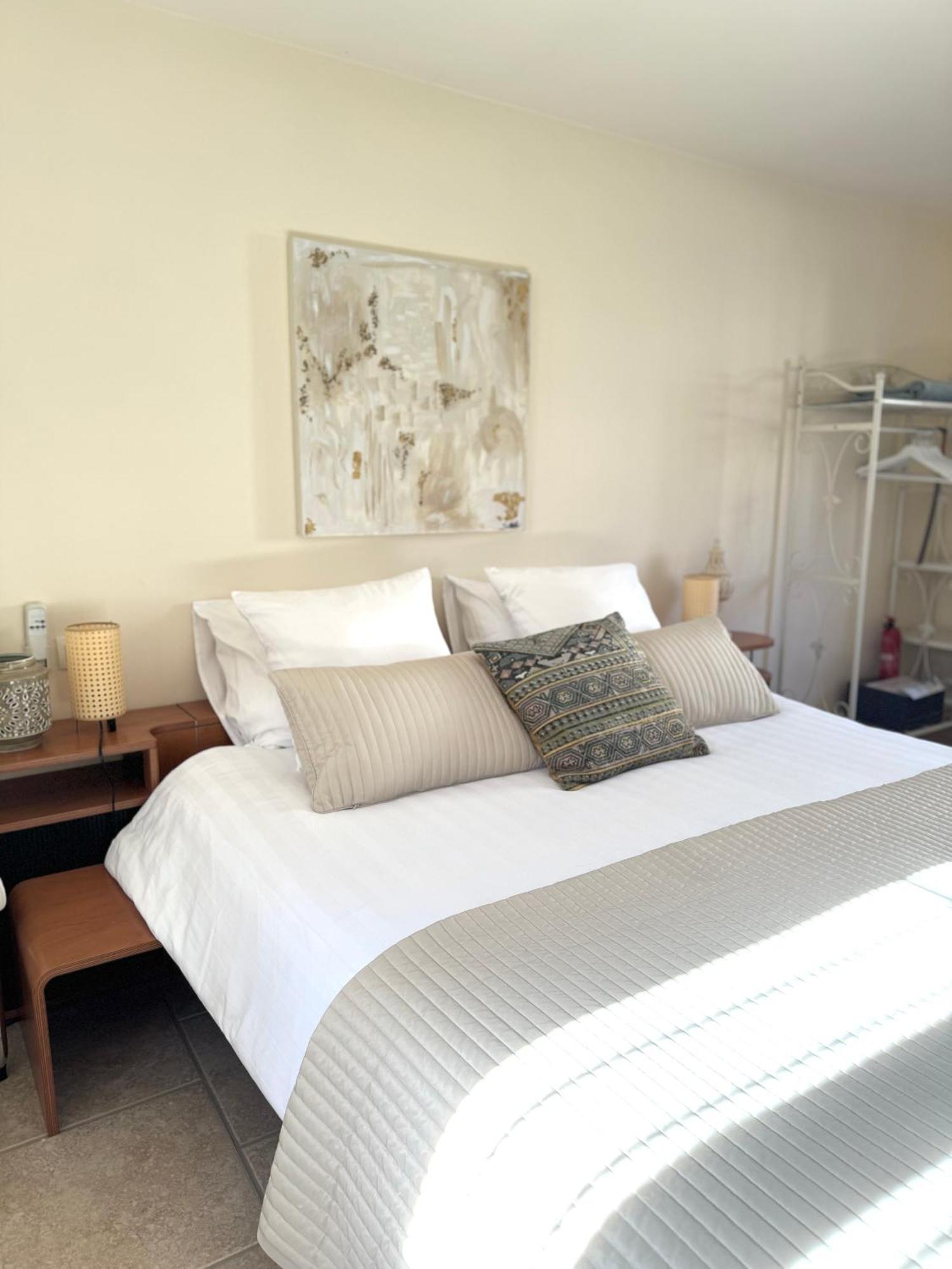 Le Moulin D Olivet Bed & Breakfast Orbigny Екстериор снимка